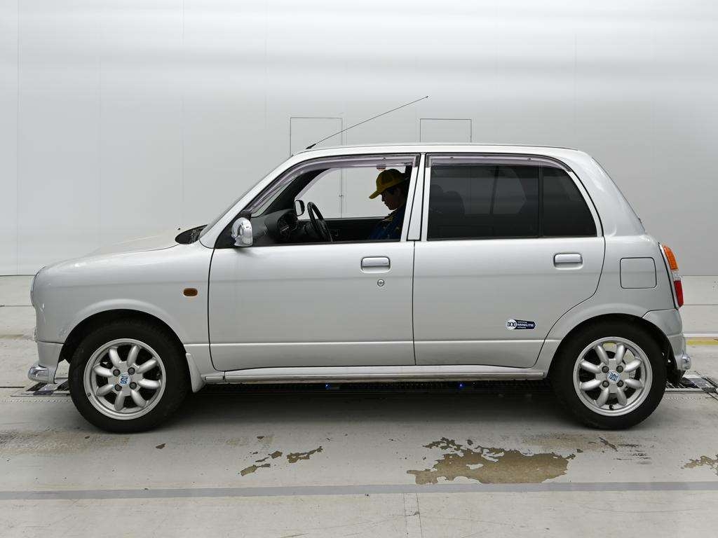 DAIHATSU MIRA GINO