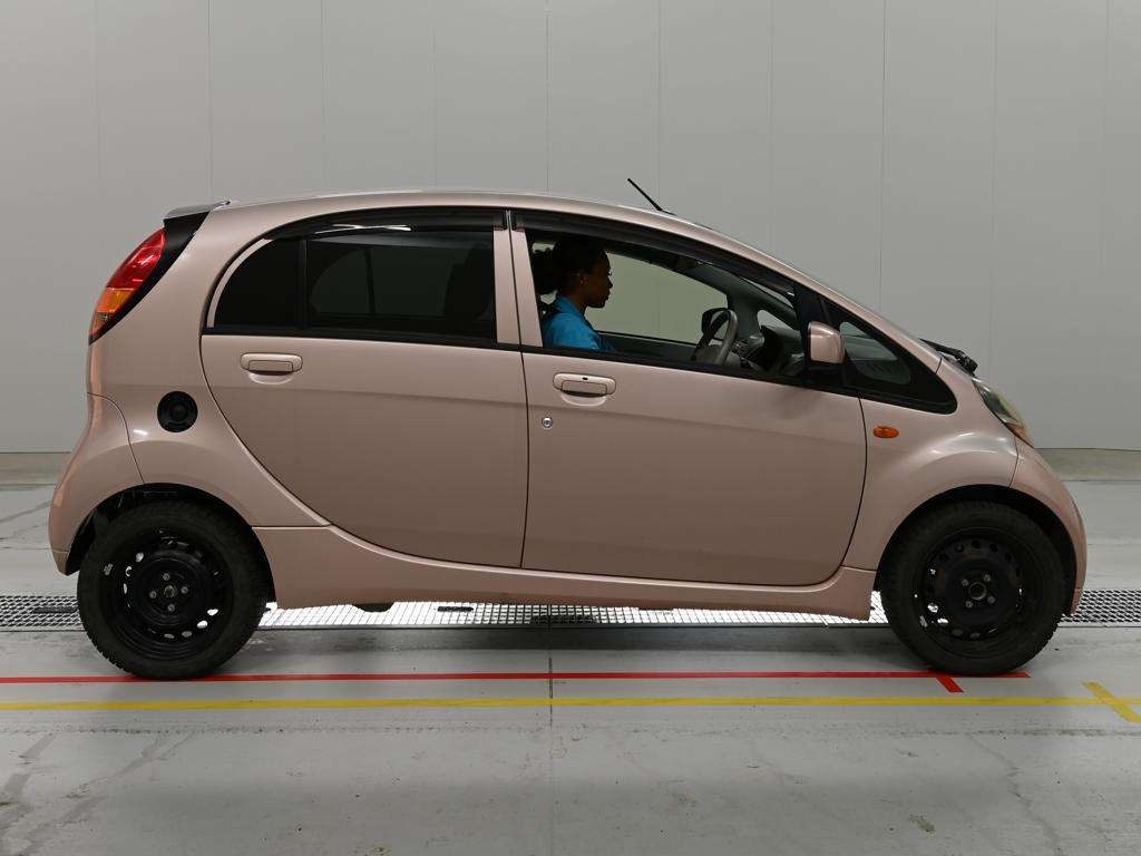 MITSUBISHI I