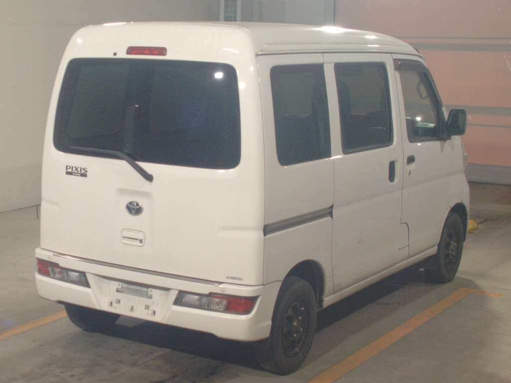 TOYOTA PIXIS VAN