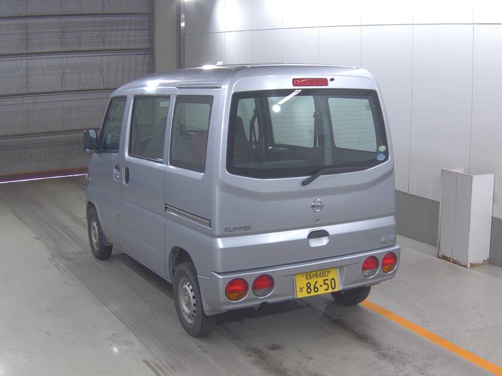 NISSAN CLIPPER