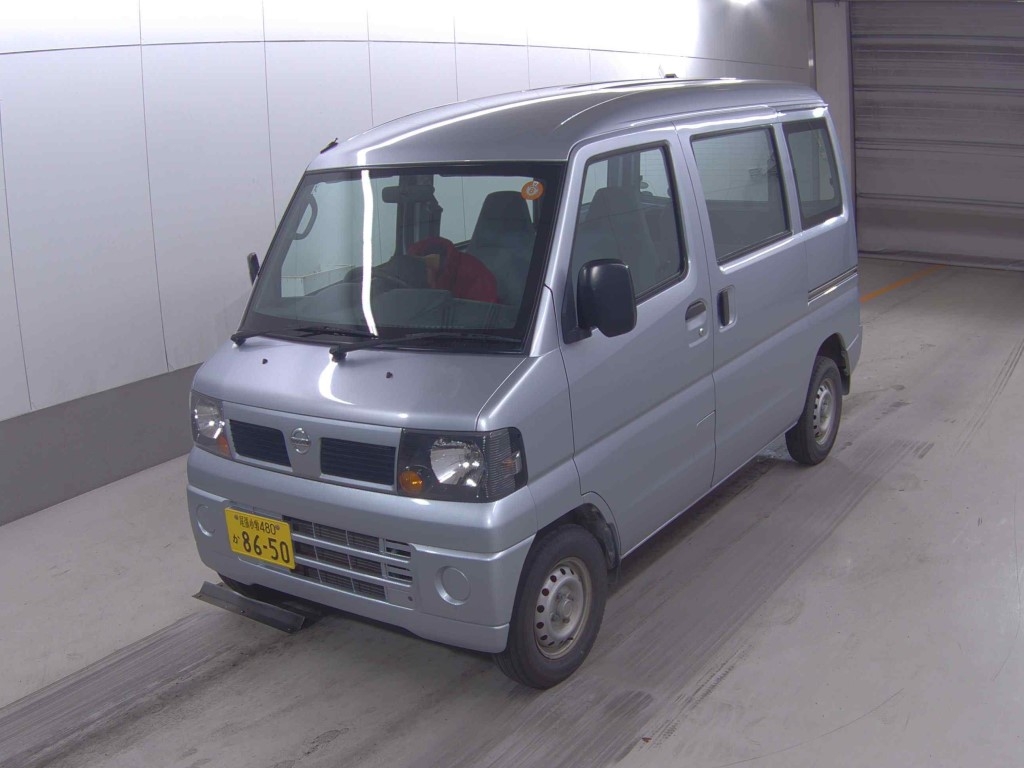 NISSAN CLIPPER