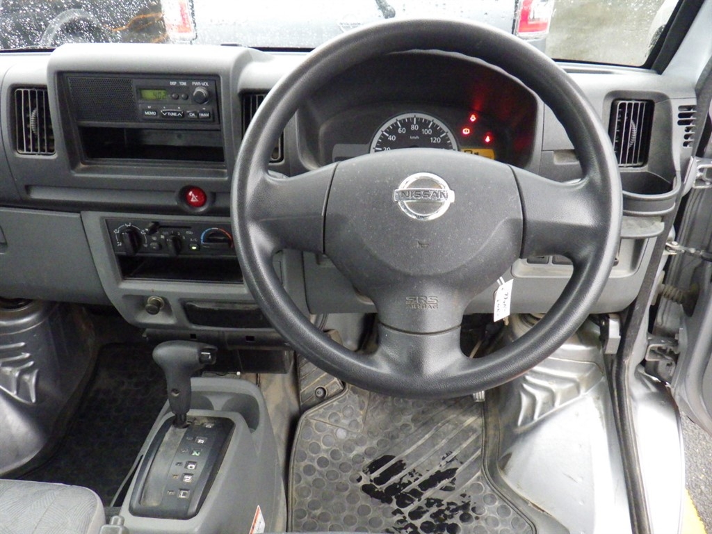 NISSAN CLIPPER