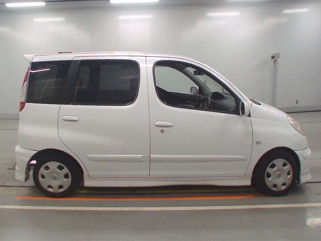 TOYOTA FUNCARGO