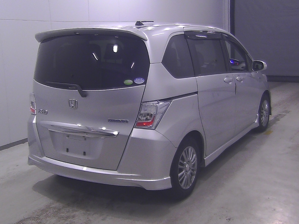 HONDA FREED