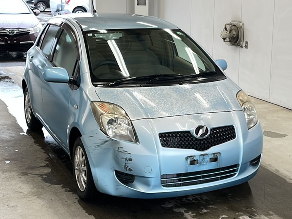 TOYOTA VITZ