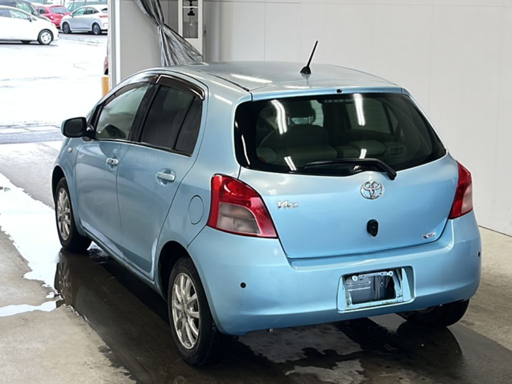 TOYOTA VITZ