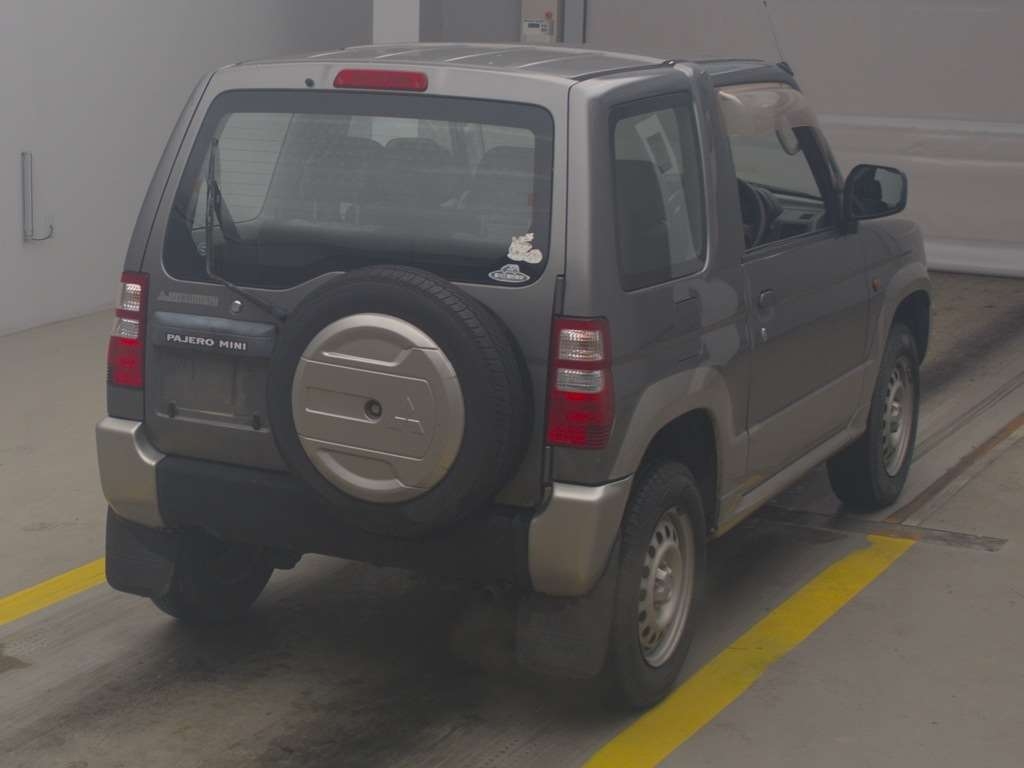 MITSUBISHI PAJERO MINI