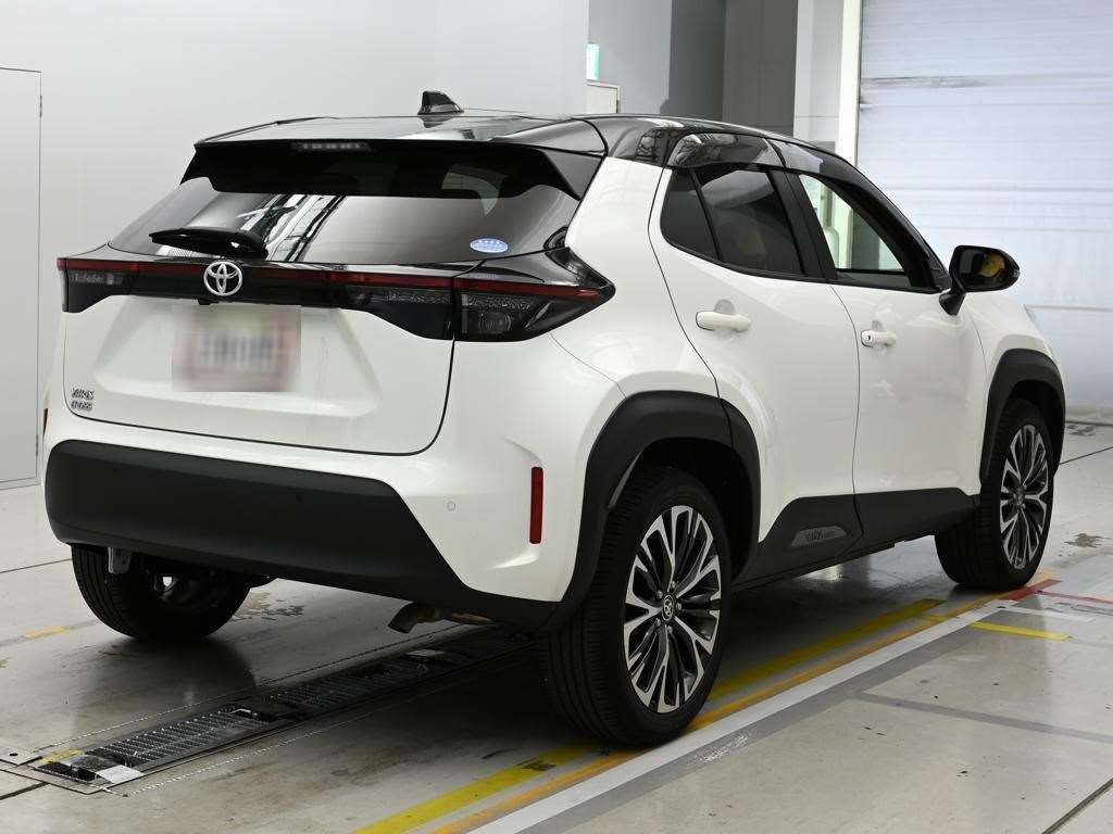 TOYOTA YARIS CROSS