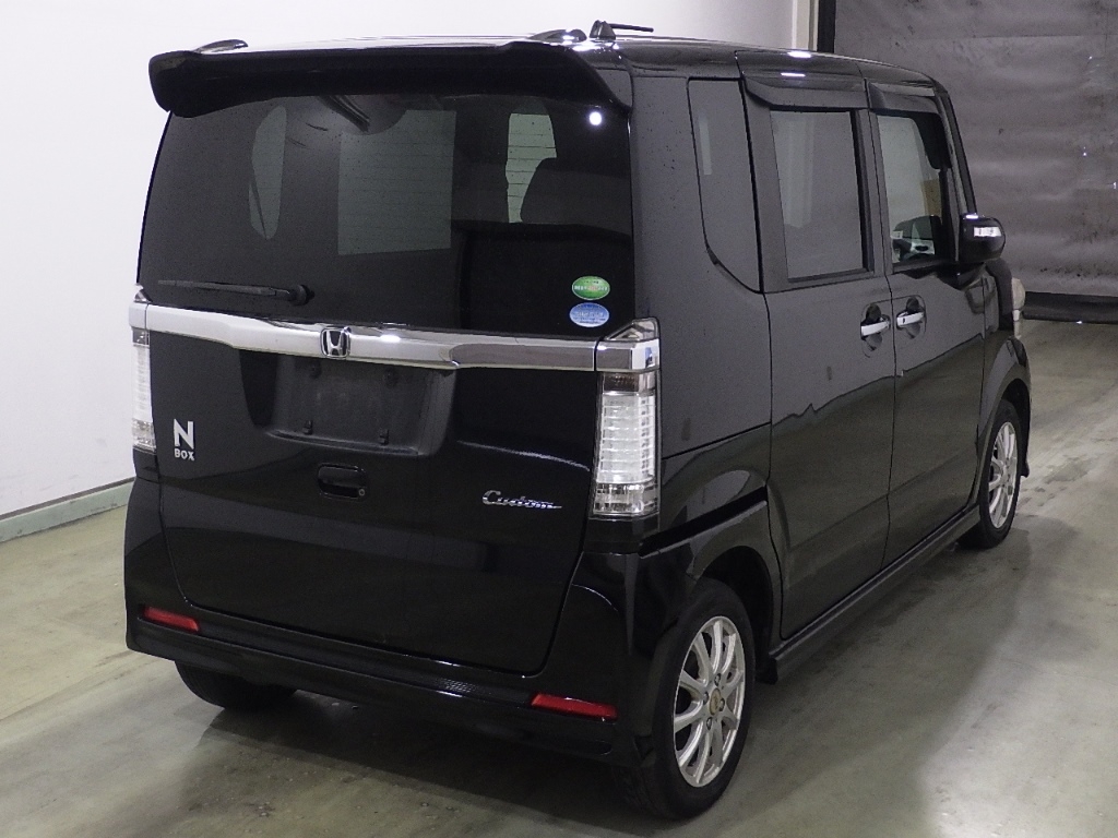 HONDA N-BOX