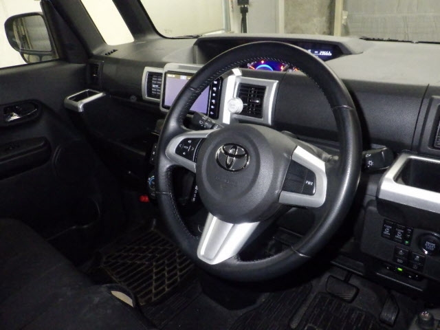 TOYOTA PIXIS MEGA