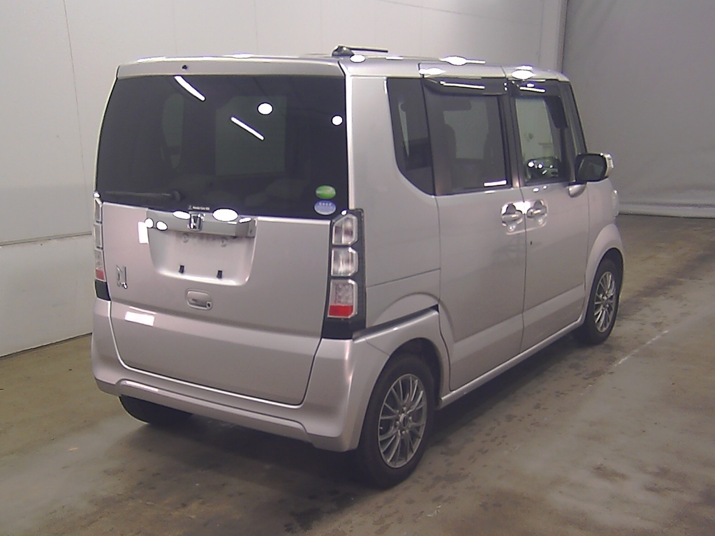 HONDA N-BOX