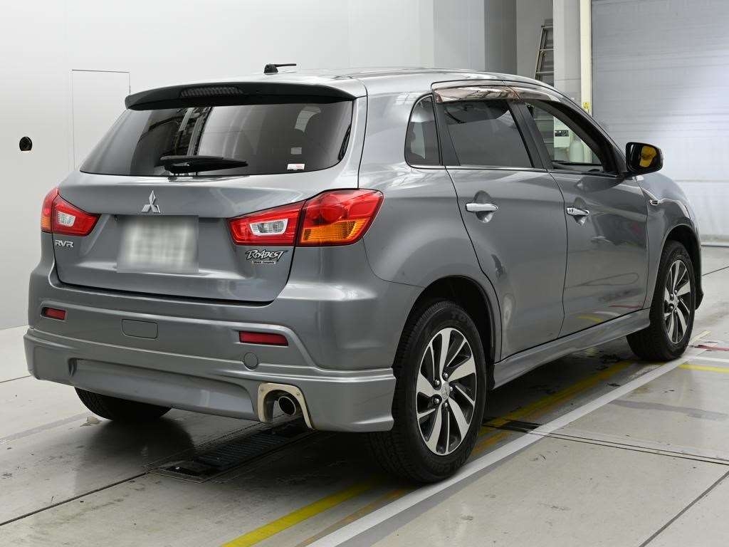 MITSUBISHI RVR