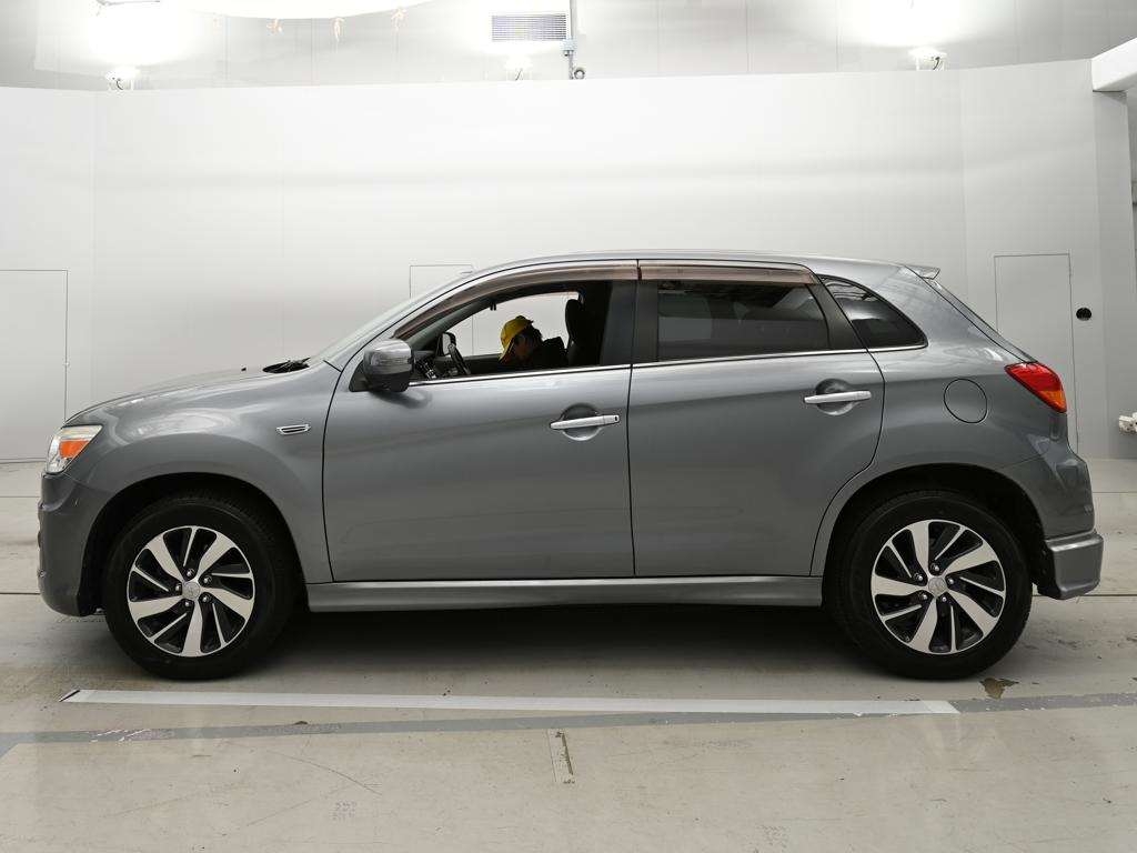 MITSUBISHI RVR