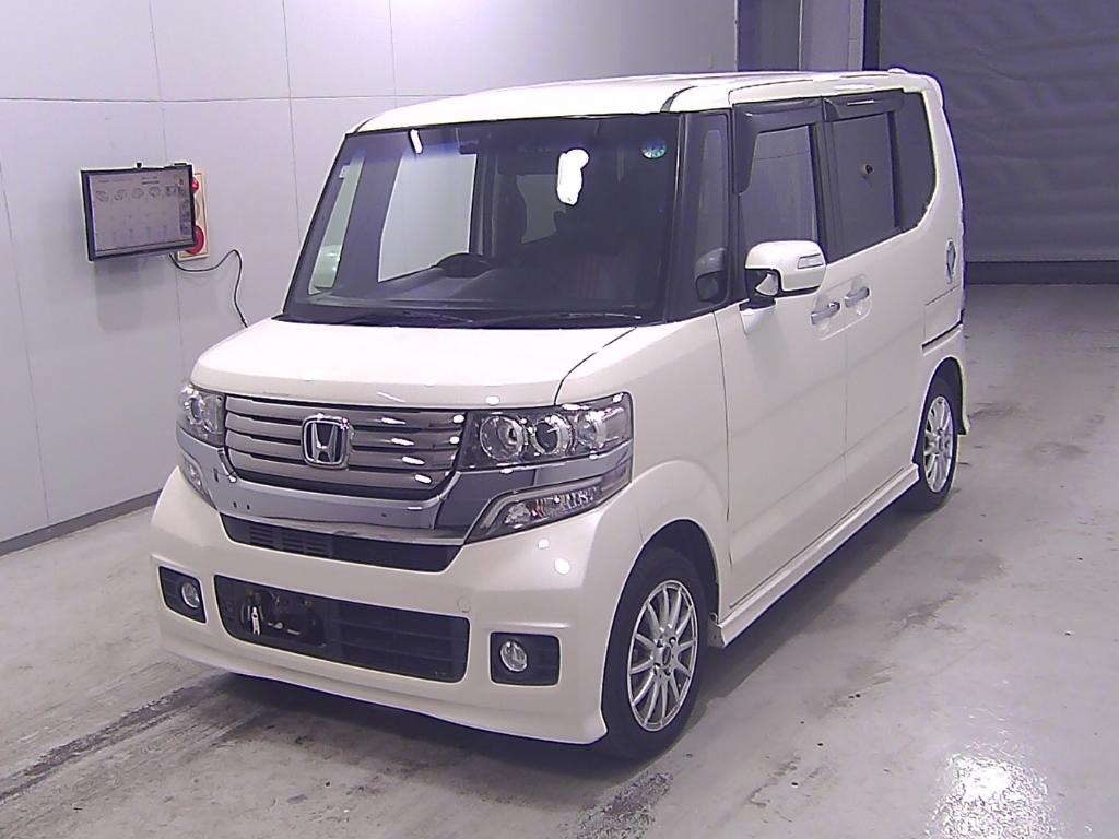 HONDA N-BOX+