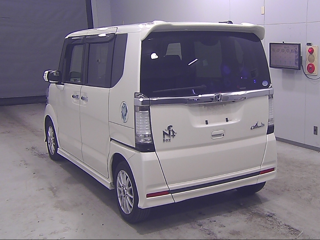 HONDA N-BOX+