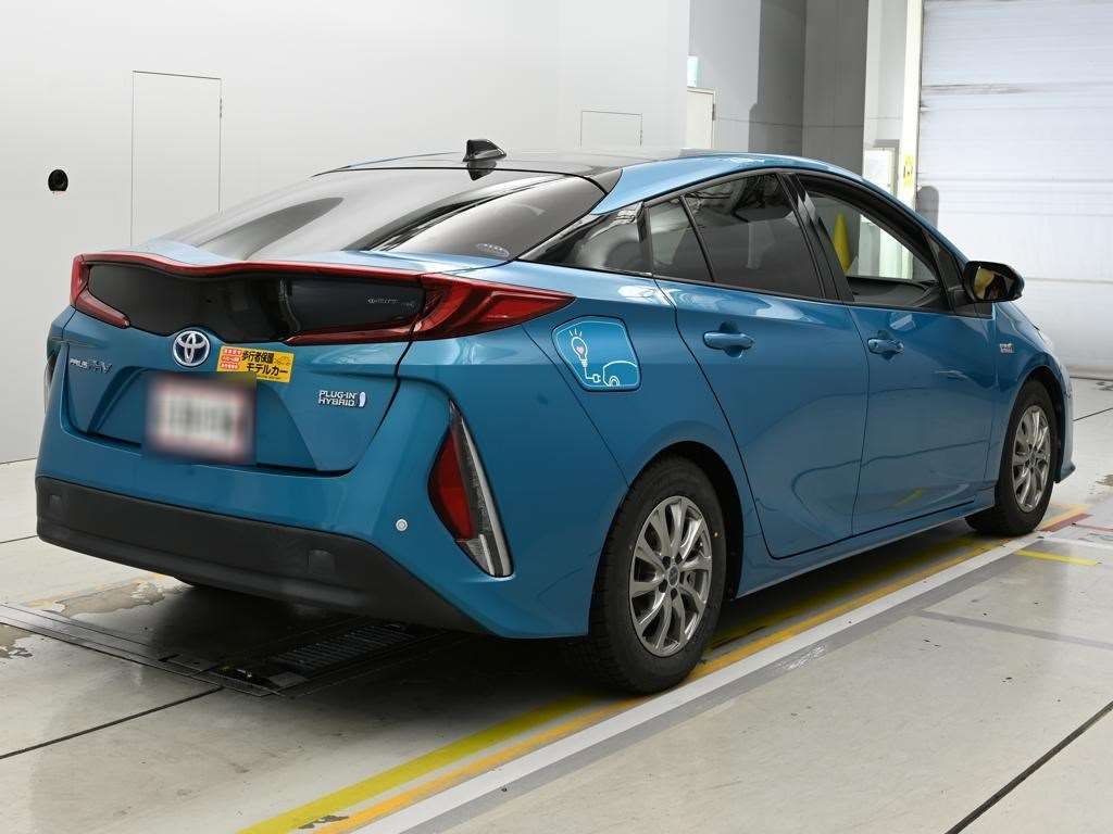TOYOTA PRIUS PHV
