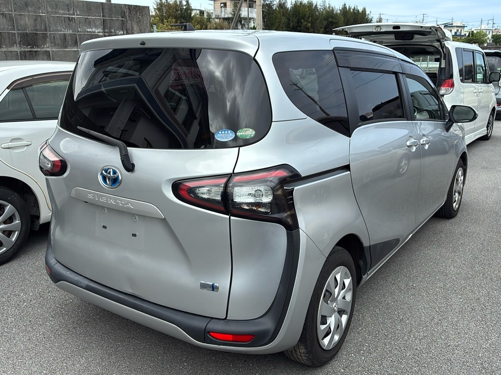 TOYOTA SIENTA