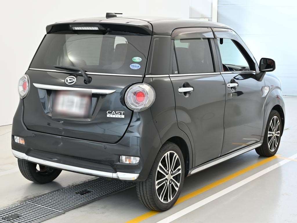 DAIHATSU CAST
