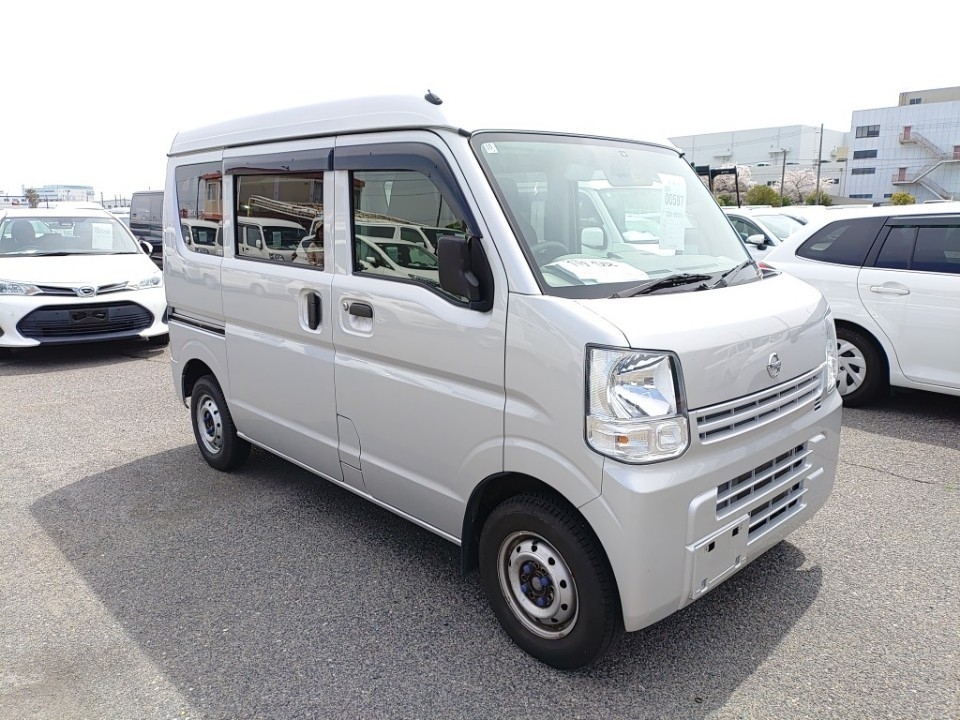 NISSAN NV100 CLIPPER
