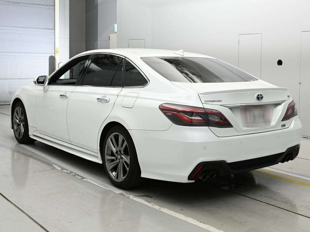 TOYOTA CROWN