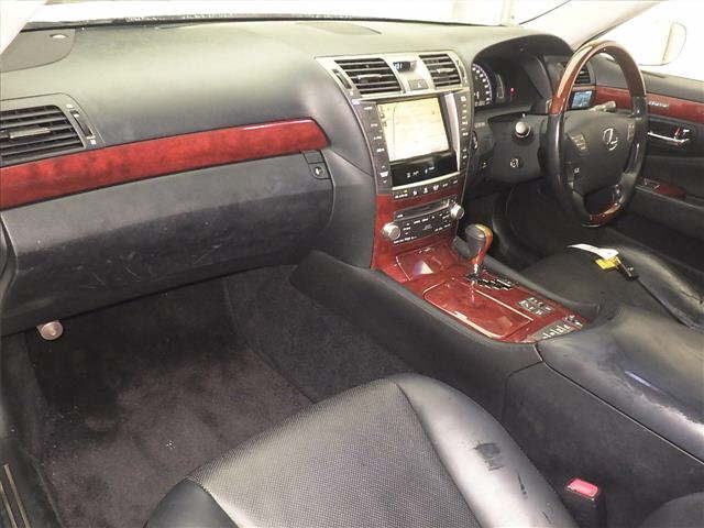 LEXUS LS460
