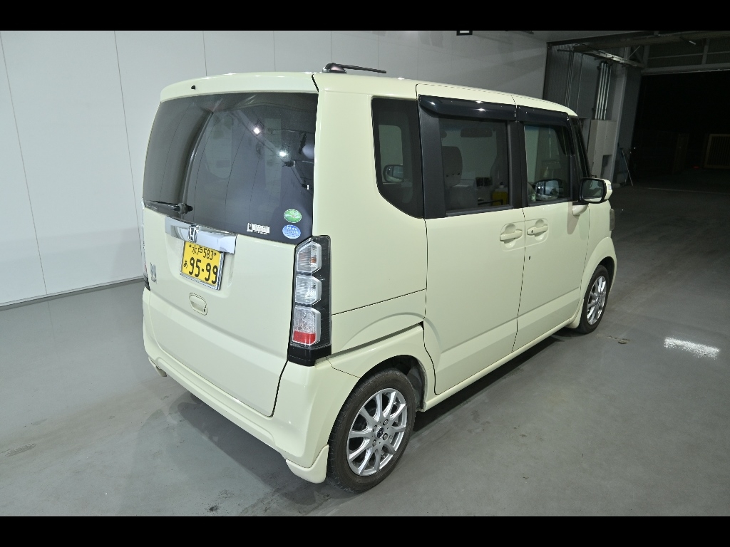 HONDA N-BOX
