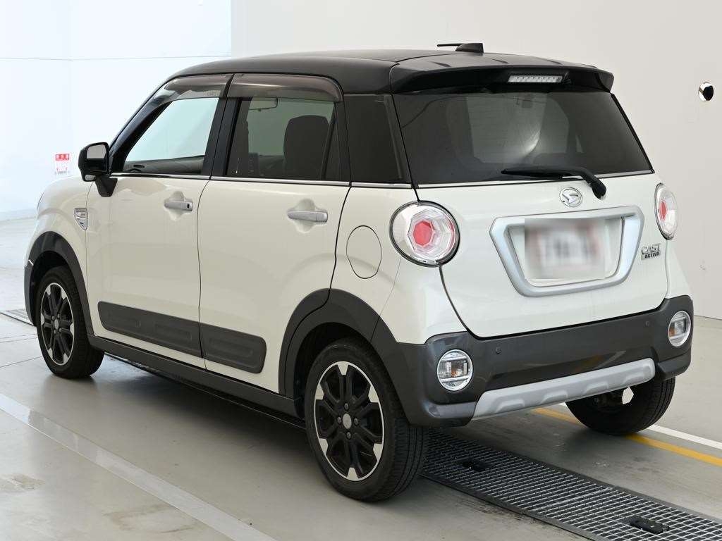 DAIHATSU CAST