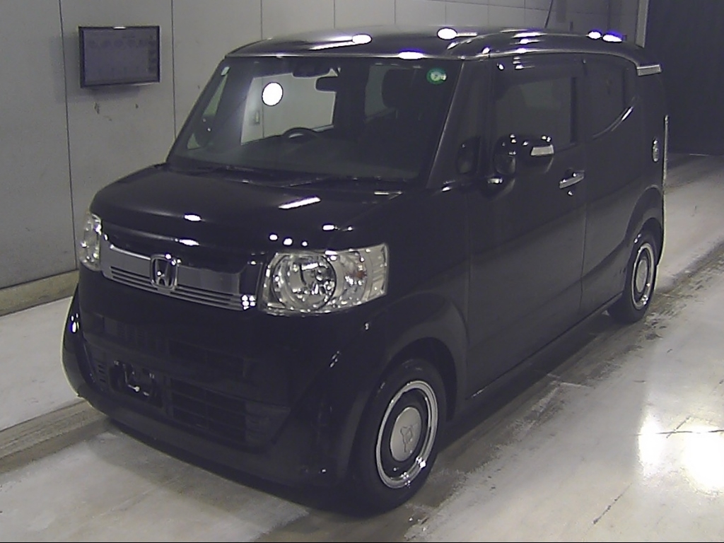HONDA N-BOX SLASH