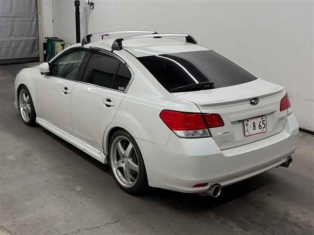 SUBARU LEGACY B4
