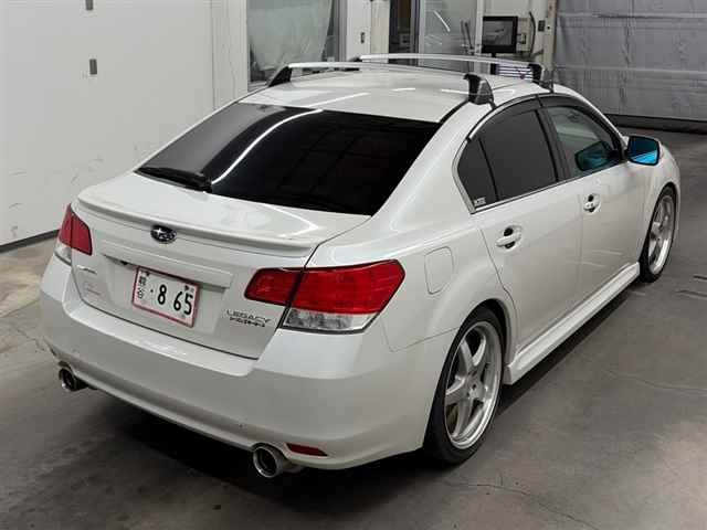 SUBARU LEGACY B4