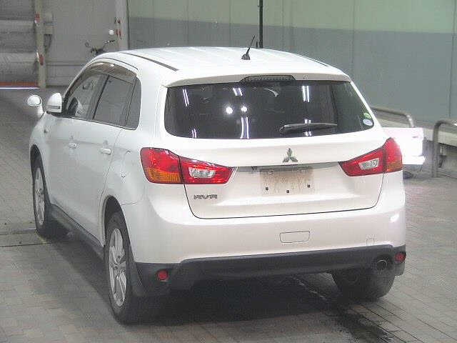 MITSUBISHI RVR
