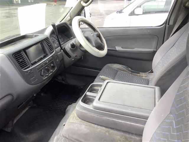 NISSAN CARAVAN