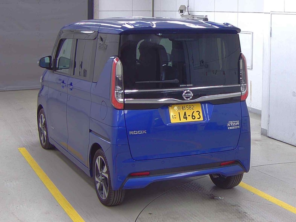 NISSAN ROOX