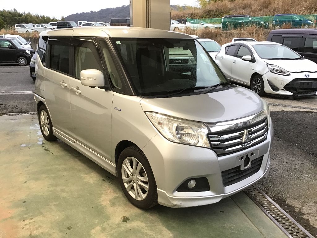 MITSUBISHI DELICA D:2