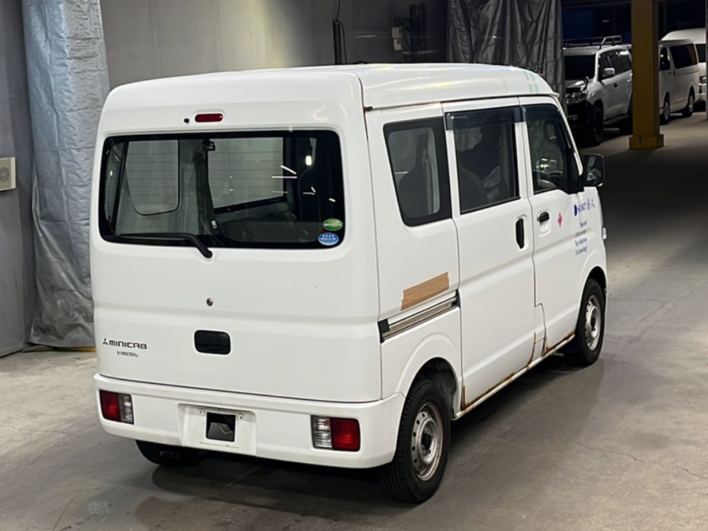 MITSUBISHI MINICAB