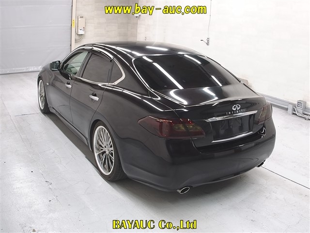 NISSAN FUGA