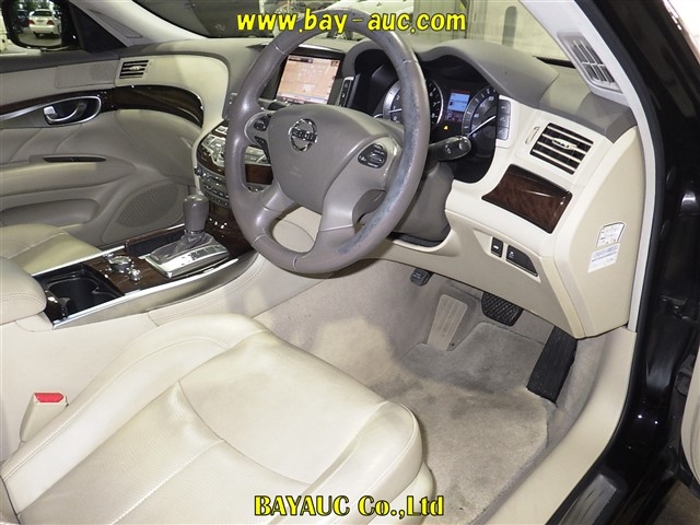 NISSAN FUGA