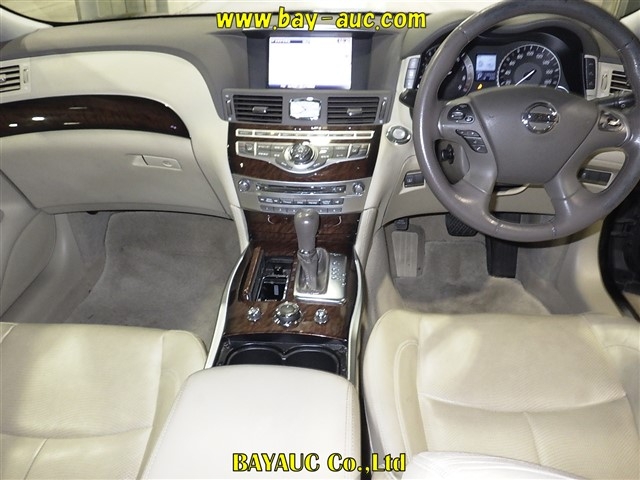 NISSAN FUGA