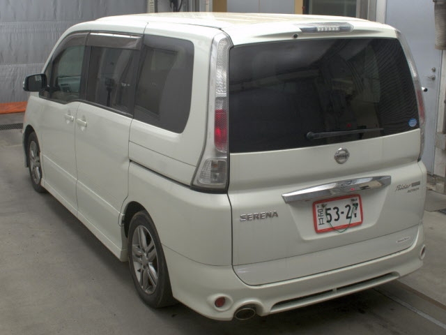NISSAN SERENA