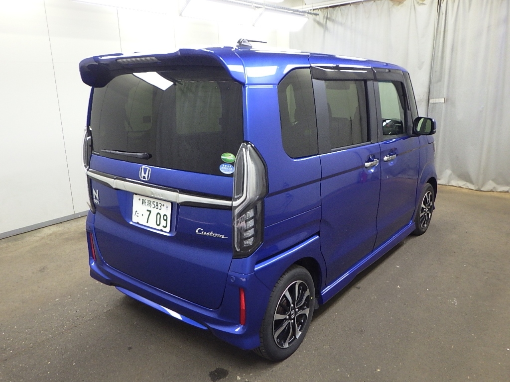 HONDA N-BOX