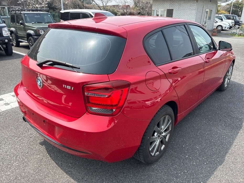 BMW 1-SERIES