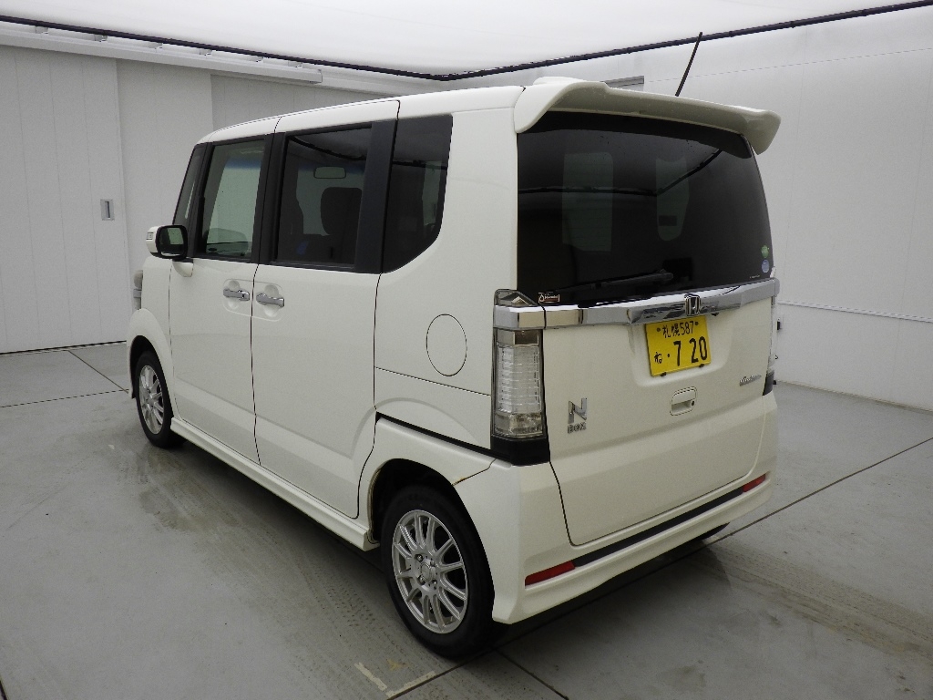 HONDA N-BOX