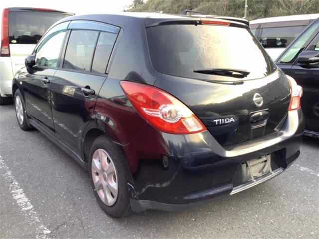 NISSAN TIIDA