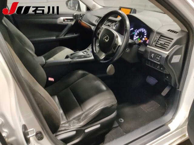 LEXUS CT200H