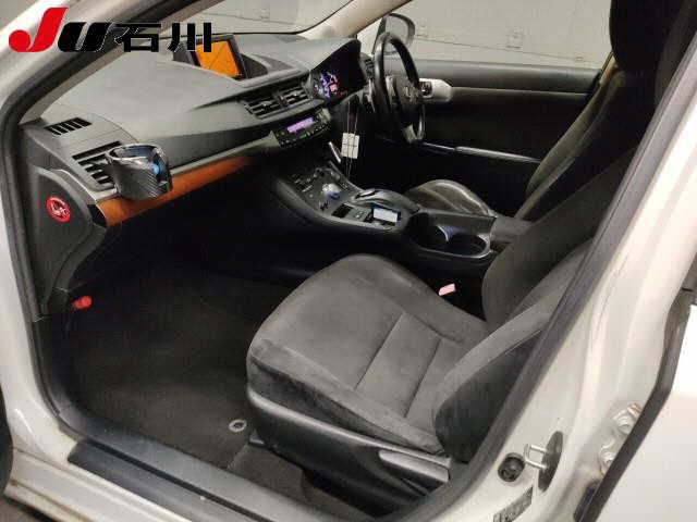 LEXUS CT200H