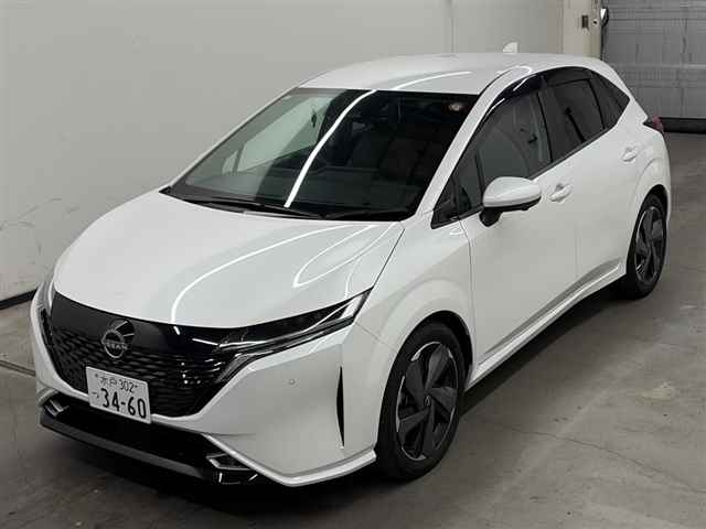 NISSAN AURA