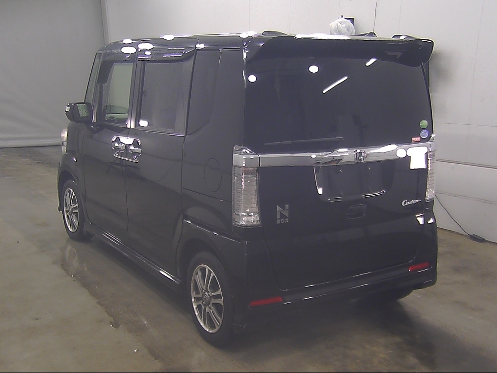HONDA N-BOX