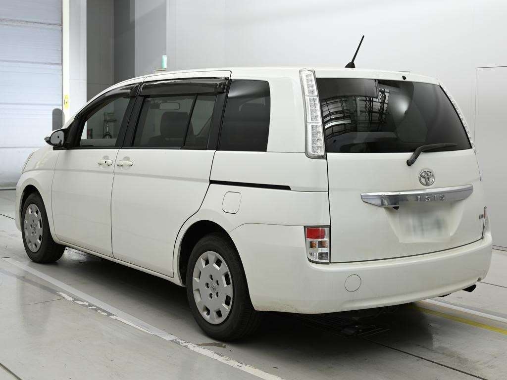 TOYOTA ISIS