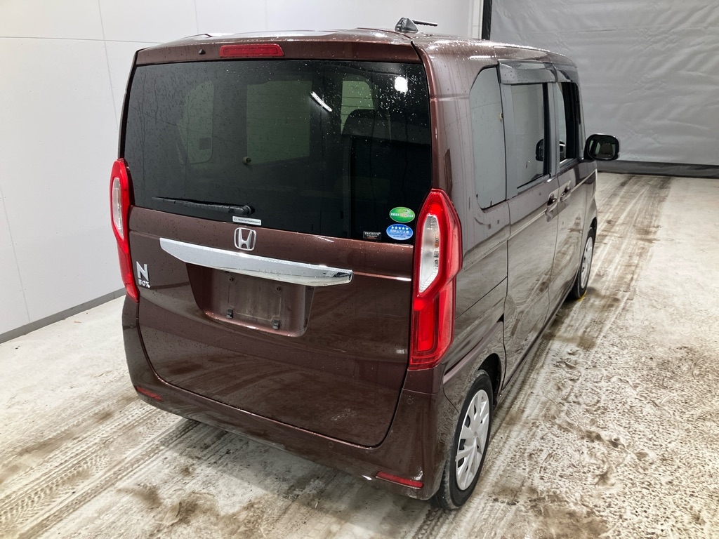 HONDA N-BOX