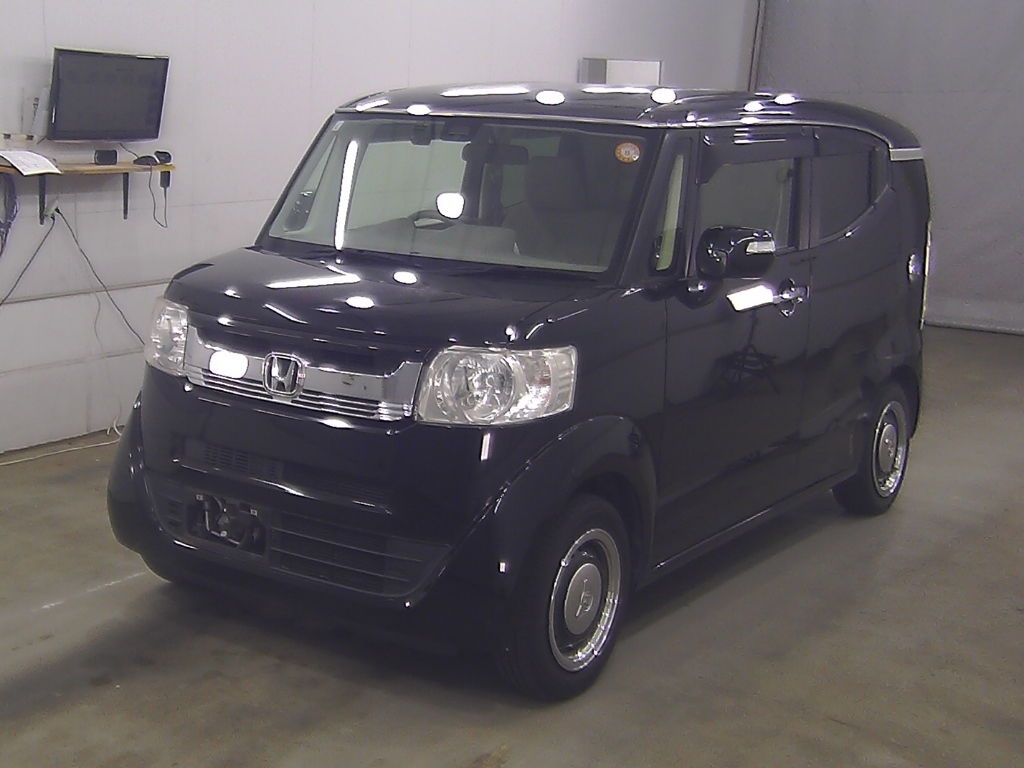 HONDA N-BOX SLASH